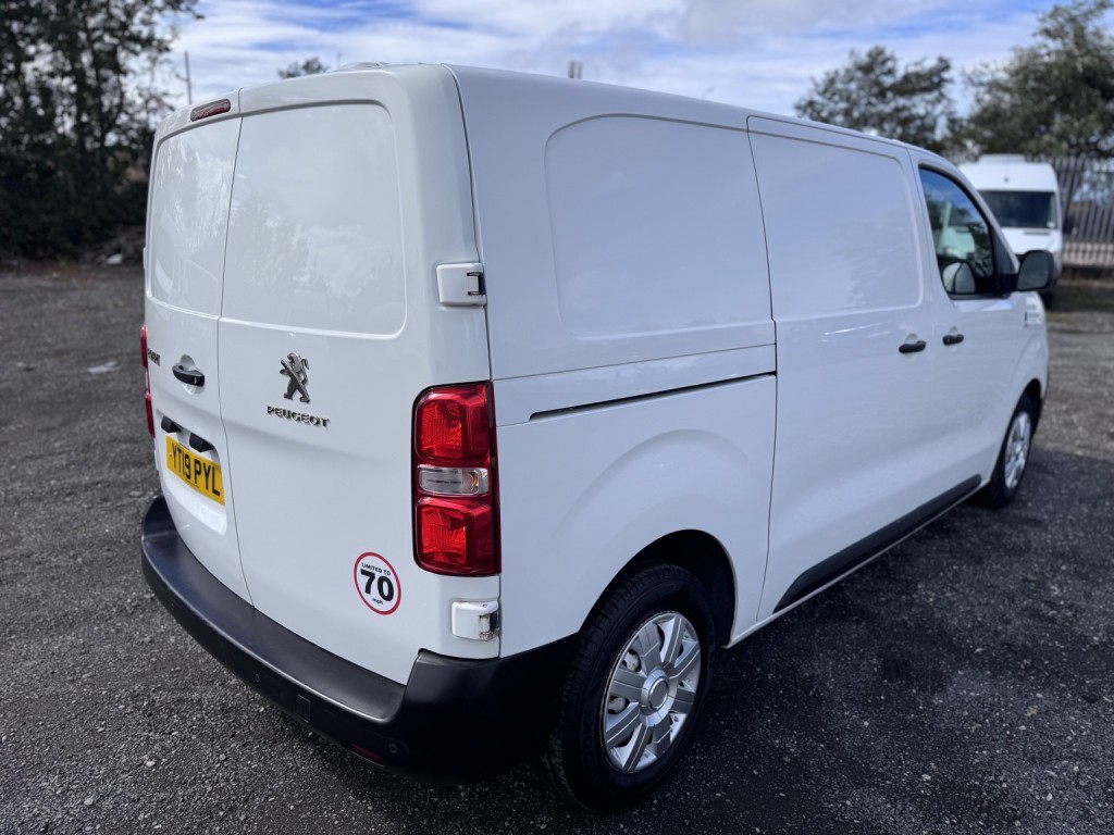 PEUGEOT EXPERT 2.0 BlueHDi 1400 Professional.  Appleplay. Aircon, Cruise. 6SP 2019
