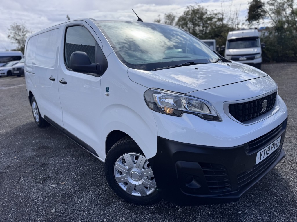 PEUGEOT EXPERT 2.0 BlueHDi 1400 Professional.  Appleplay. Aircon, Cruise. 6SP 2019