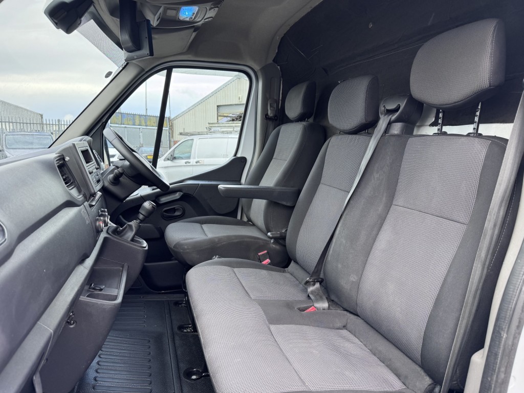 RENAULT MASTER 2.3 RWD LML35 ENERGY dCi 145 Business MY22 2022