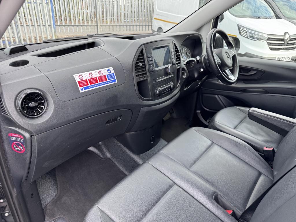MERCEDES-BENZ EVITO 116 e 66kWh Premium LWB Electric Van. 17996 Miles. Leather. Appleplay. AC 2023
