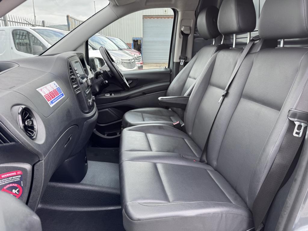 MERCEDES-BENZ EVITO 116 e 66kWh Premium LWB Electric Van. 17996 Miles. Leather. Appleplay. AC 2023