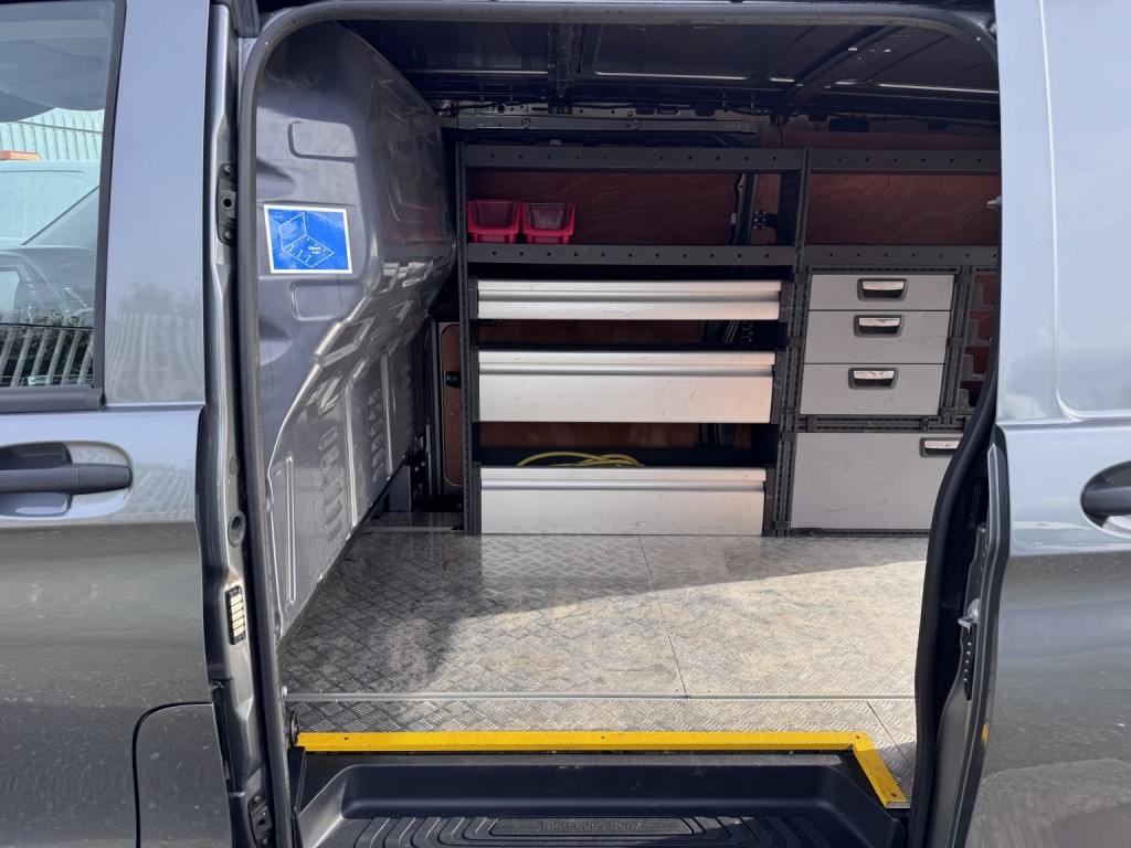 MERCEDES-BENZ EVITO 116 e 66kWh Premium LWB Electric Van. 17996 Miles. Leather. Appleplay. AC 2023