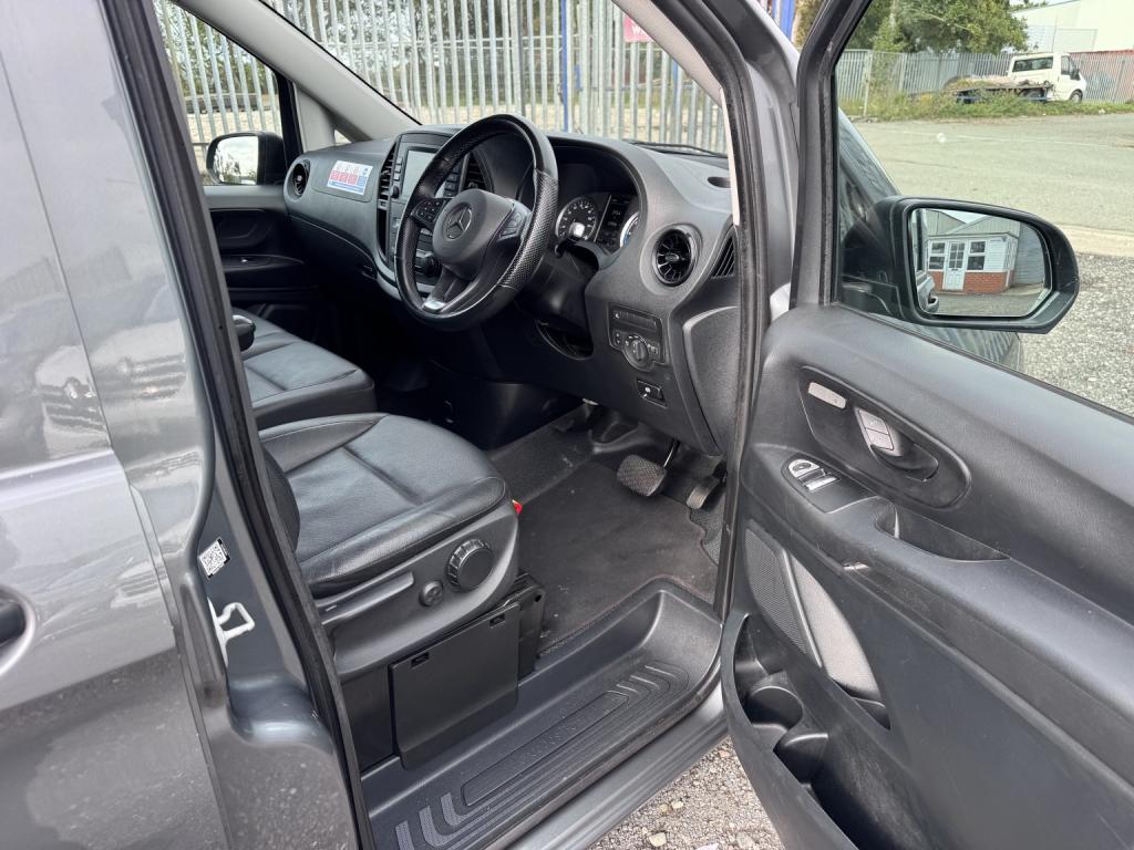 MERCEDES-BENZ EVITO 116 e 66kWh Premium LWB Electric Van. 17996 Miles. Leather. Appleplay. AC 2023