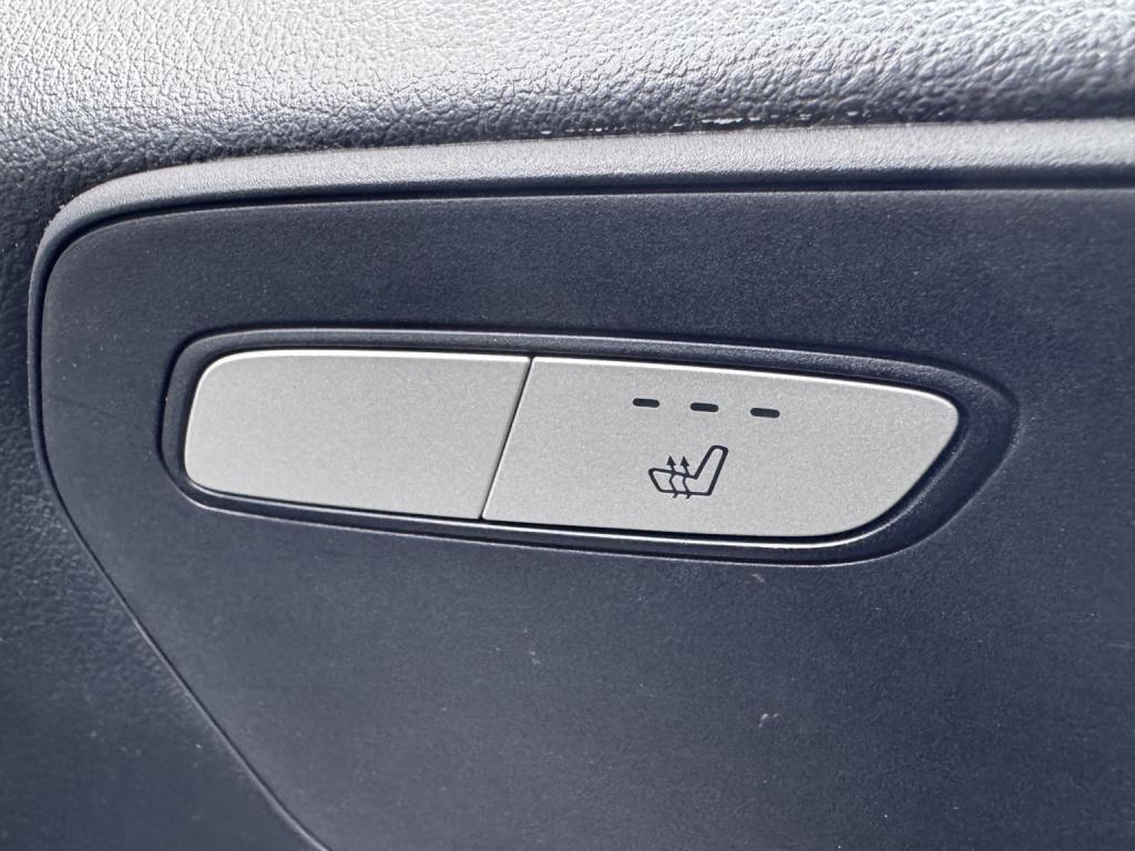 MERCEDES-BENZ EVITO 116 e 66kWh Premium LWB Electric Van. 17996 Miles. Leather. Appleplay. AC 2023