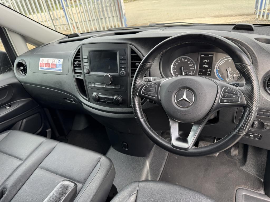 MERCEDES-BENZ EVITO 116 e 66kWh Premium LWB Electric Van. 17996 Miles. Leather. Appleplay. AC 2023