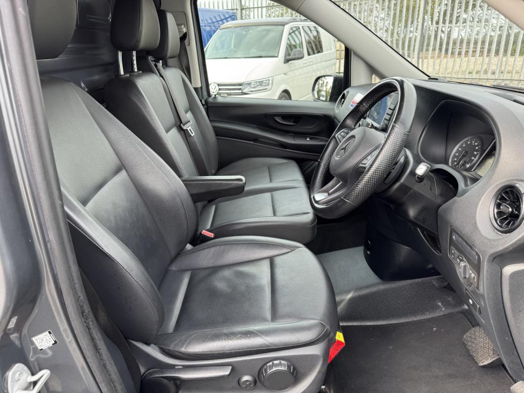 MERCEDES-BENZ EVITO 116 e 66kWh Premium LWB Electric Van. 17996 Miles. Leather. Appleplay. AC 2023