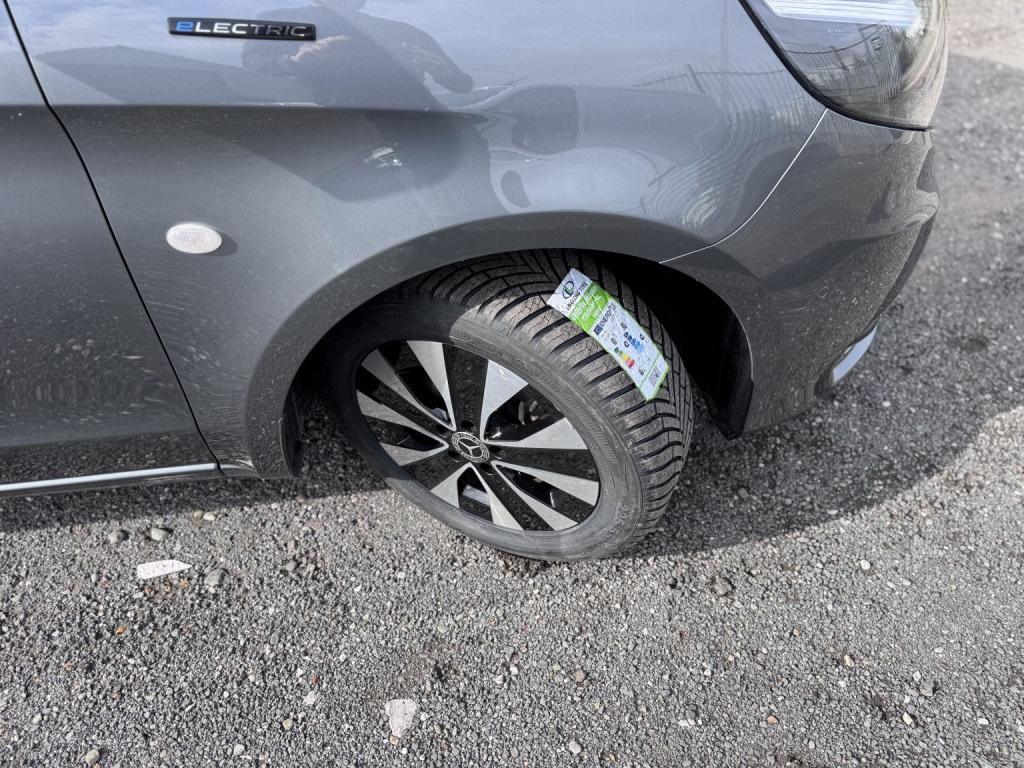 MERCEDES-BENZ EVITO 116 e 66kWh Premium LWB Electric Van. 17996 Miles. Leather. Appleplay. AC 2023