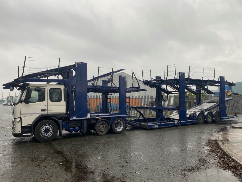 VOLVO FM  6x2 with Transporter Engineering Car Transporter Trailer 2013