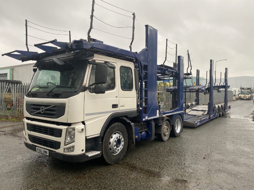 VOLVO FM  6x2 with Transporter Engineering Car Transporter Trailer 2013