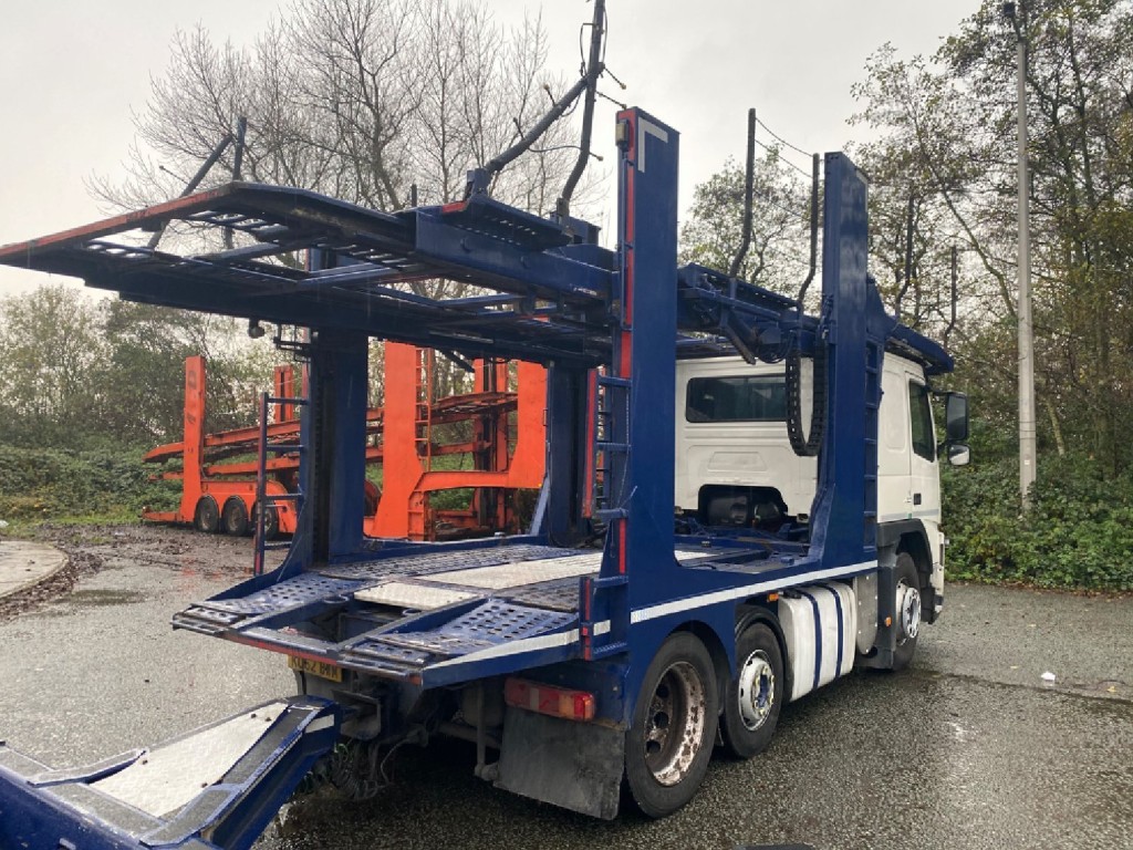 VOLVO FM  6x2 with Transporter Engineering Car Transporter Trailer 2013
