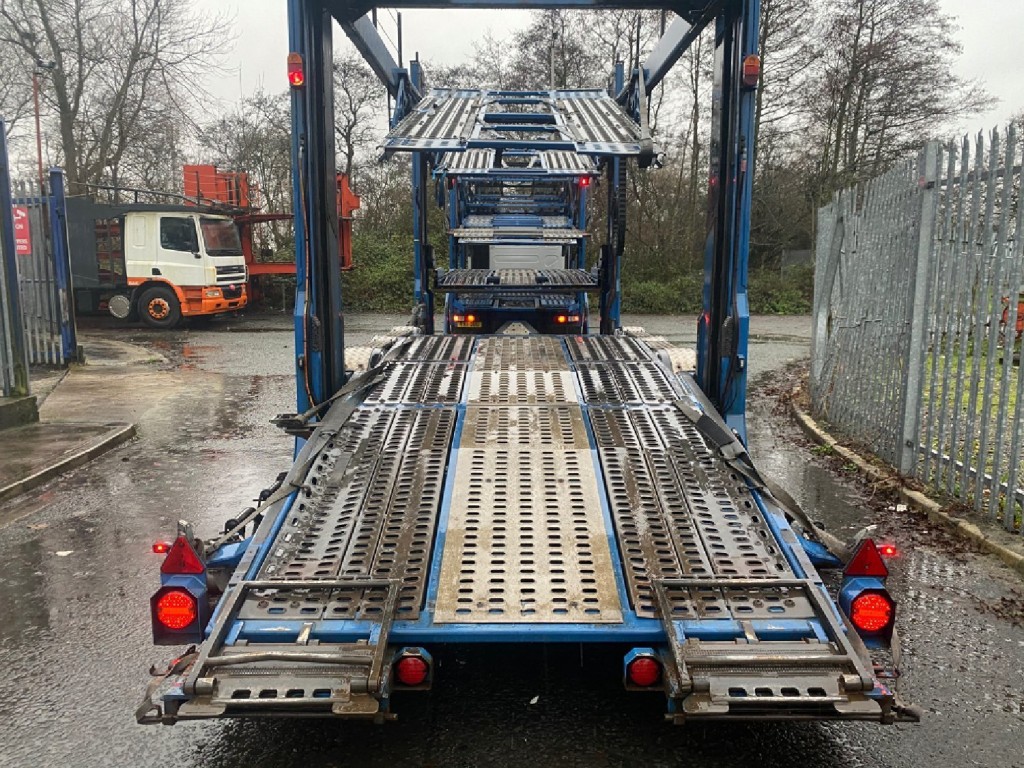 RENAULT PREMIUM 460 with 2011 Transporter Engineering EVO 4 Car Transporter 2011