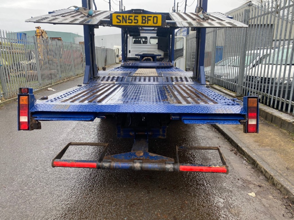 MERCEDES-BENZ AXOR 1828 + 7 Car Transporter.  Belle body.  2005