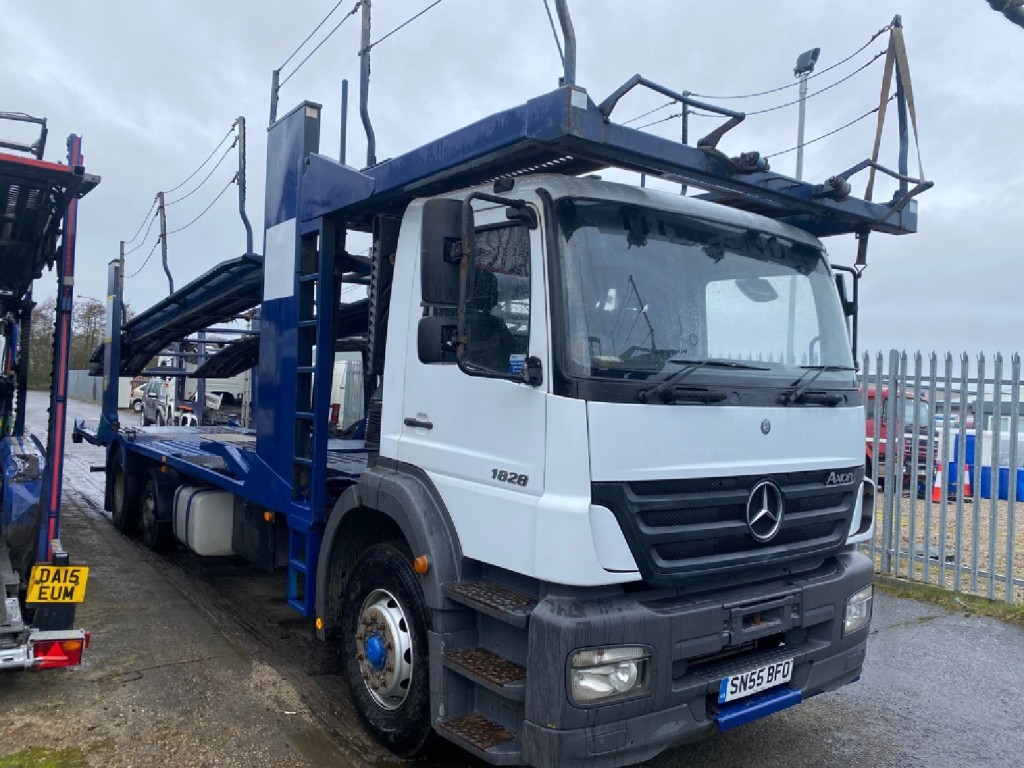 MERCEDES-BENZ AXOR 1828 + 7 Car Transporter.  Belle body.  2005