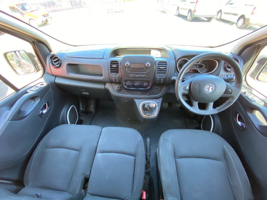 VAUXHALL VIVARO  1.6CDTi BiTurbo Sportive 2900. 6 Seat Crew Van LWB NO VAT. 2016