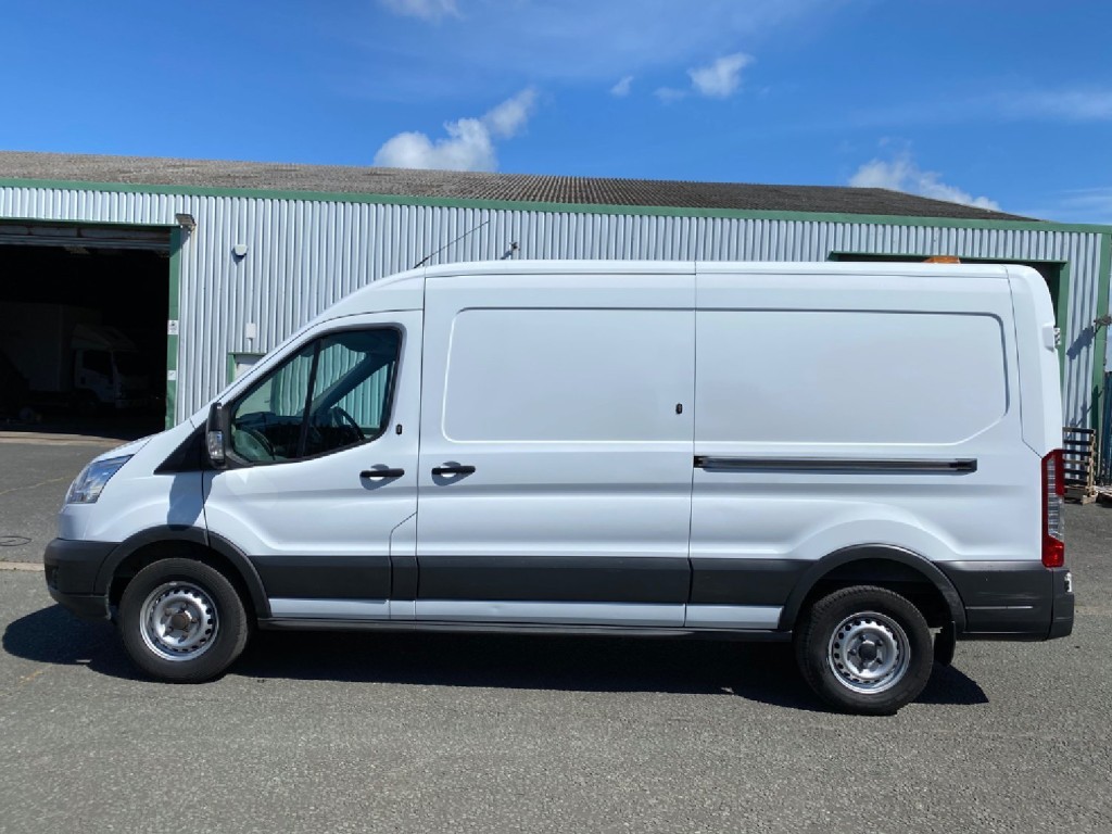FORD TRANSIT TDCi 125 RWD L3H2 LWB Diesel Van only 39K FSH 2017