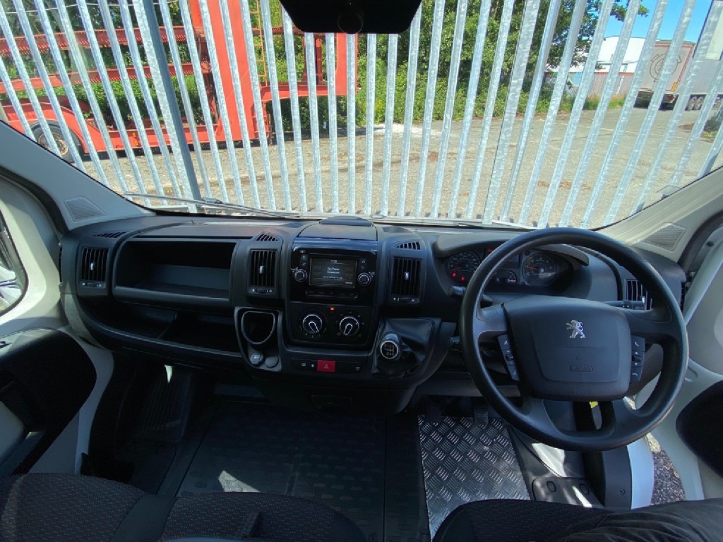 PEUGEOT BOXER HDi 130 L3H2 LWB 335 Professional AIRCON + NAV  2016