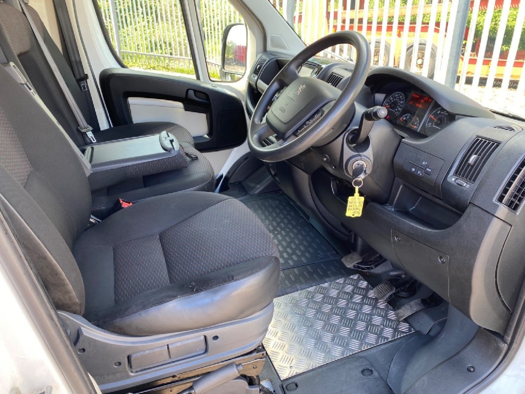 PEUGEOT BOXER HDi 130 L3H2 LWB 335 Professional AIRCON + NAV  2016
