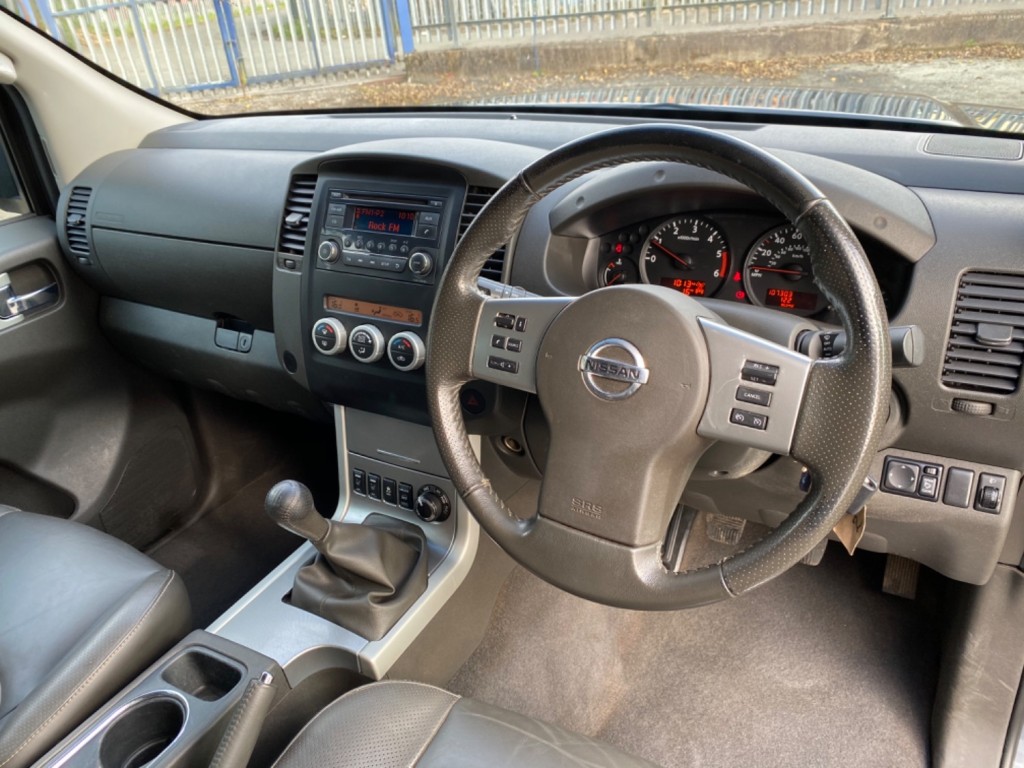 NISSAN NAVARA DCI TEKNA 4X4 Double Cab. 2016