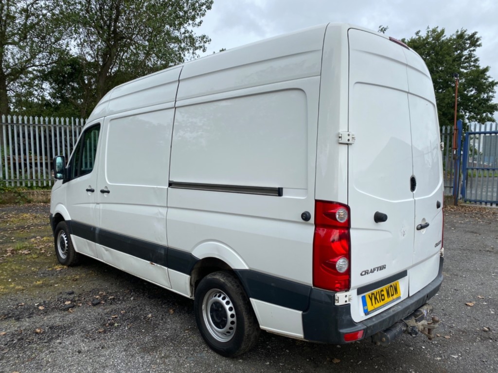 VOLKSWAGEN CRAFTER CR35 TDI MWB High Roof Panel Van. 2016