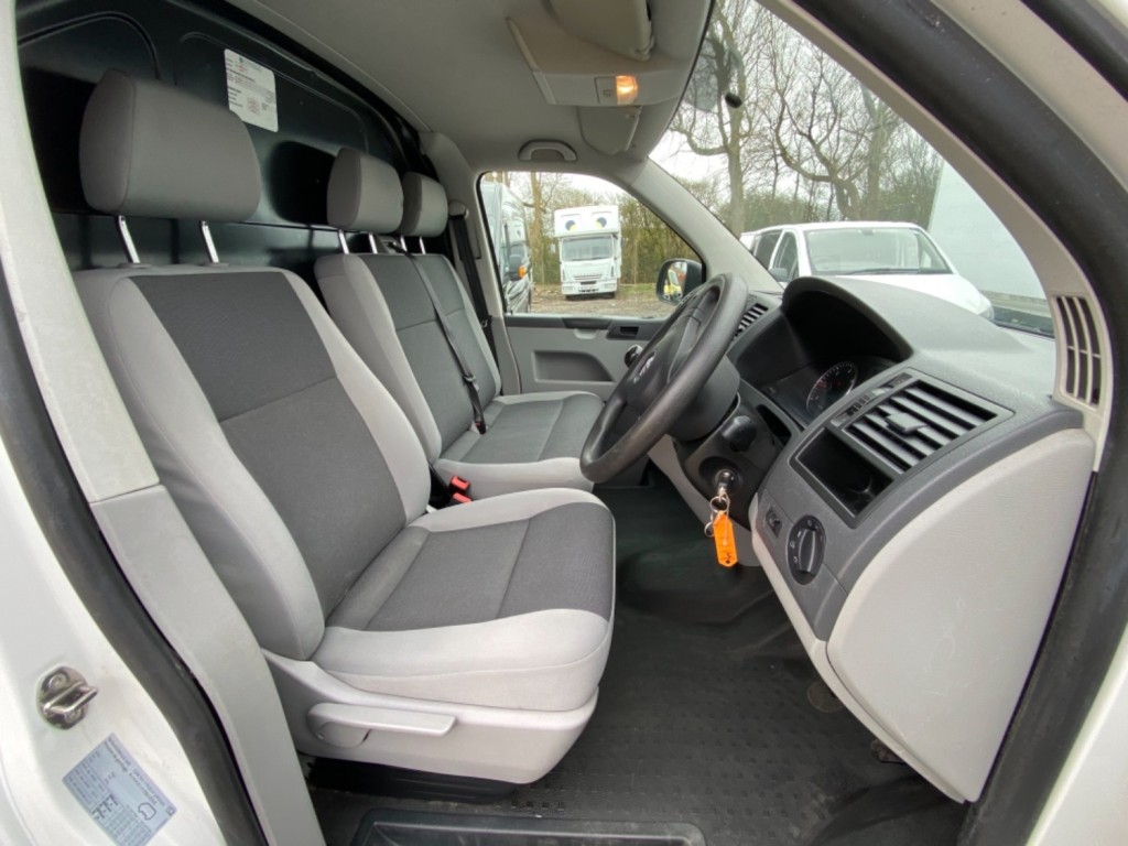 VOLKSWAGEN TRANSPORTER T32 LWB HIGH ROOF VAN. ONLY 73K. FSH. 2014