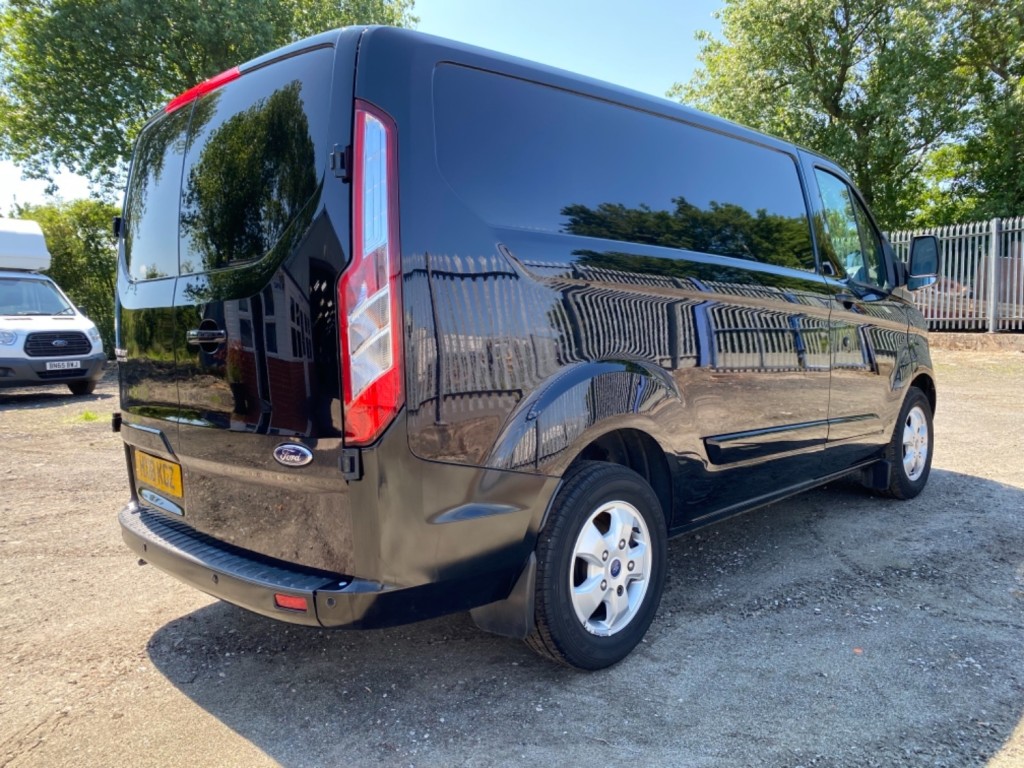 FORD TRANSIT CUSTOM 290 LIMITED . BLACK. AC. DAB. CRUISE. BLUETOOTH. 2018