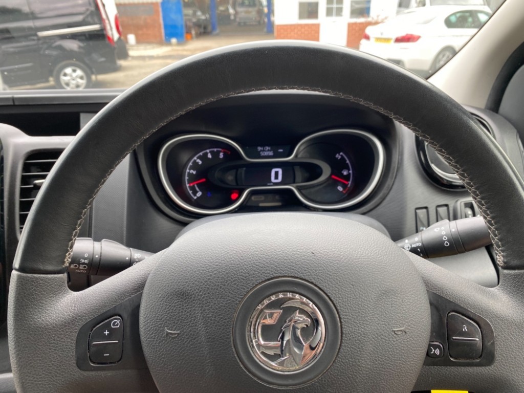 VAUXHALL VIVARO L1H1 2700 SPORTIVE CDTI SATNAV. AC. B-TOOTH. FSH 2018