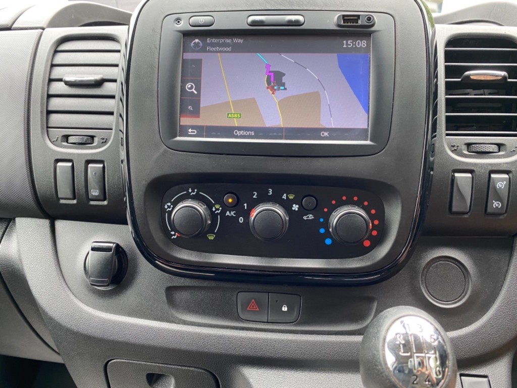 VAUXHALL VIVARO L1H1 2700 SPORTIVE CDTI SATNAV. AC. B-TOOTH. FSH 2018