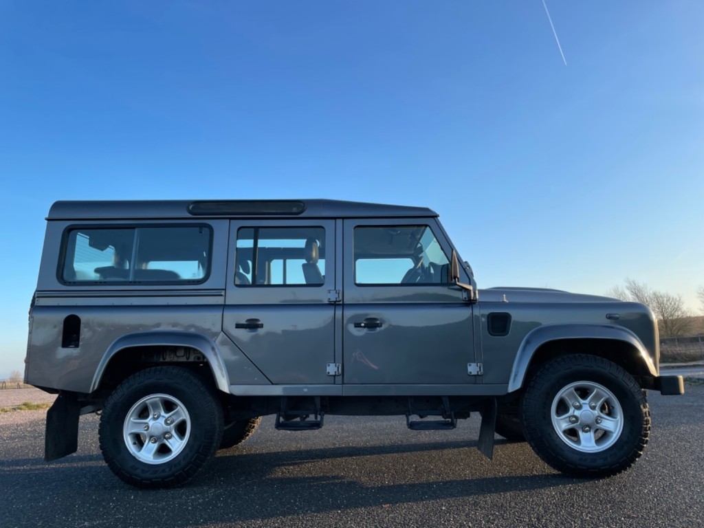 LAND ROVER DEFENDER TD COUNTY STATION WAGON 7 SEAT FSH 2015