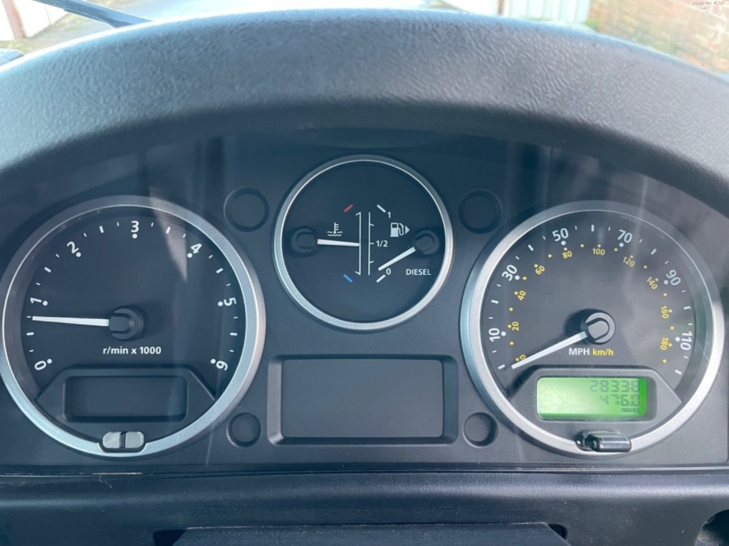LAND ROVER DEFENDER TD COUNTY STATION WAGON 7 SEAT FSH 2015