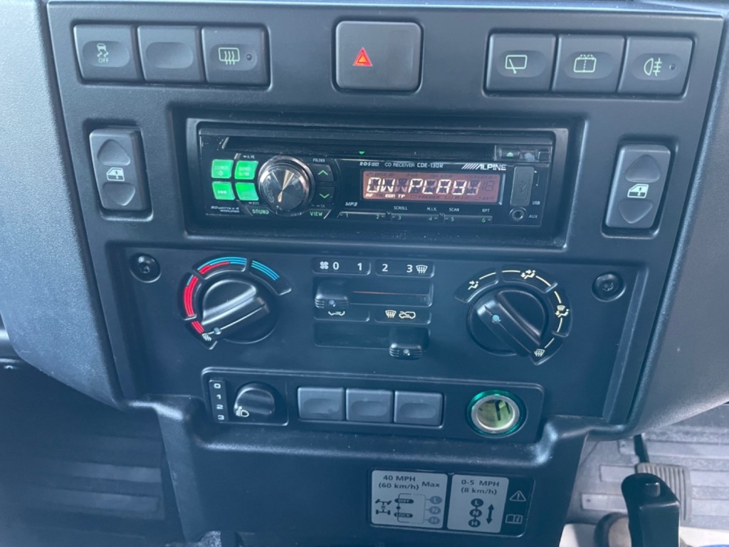 LAND ROVER DEFENDER TD COUNTY STATION WAGON 7 SEAT FSH 2015