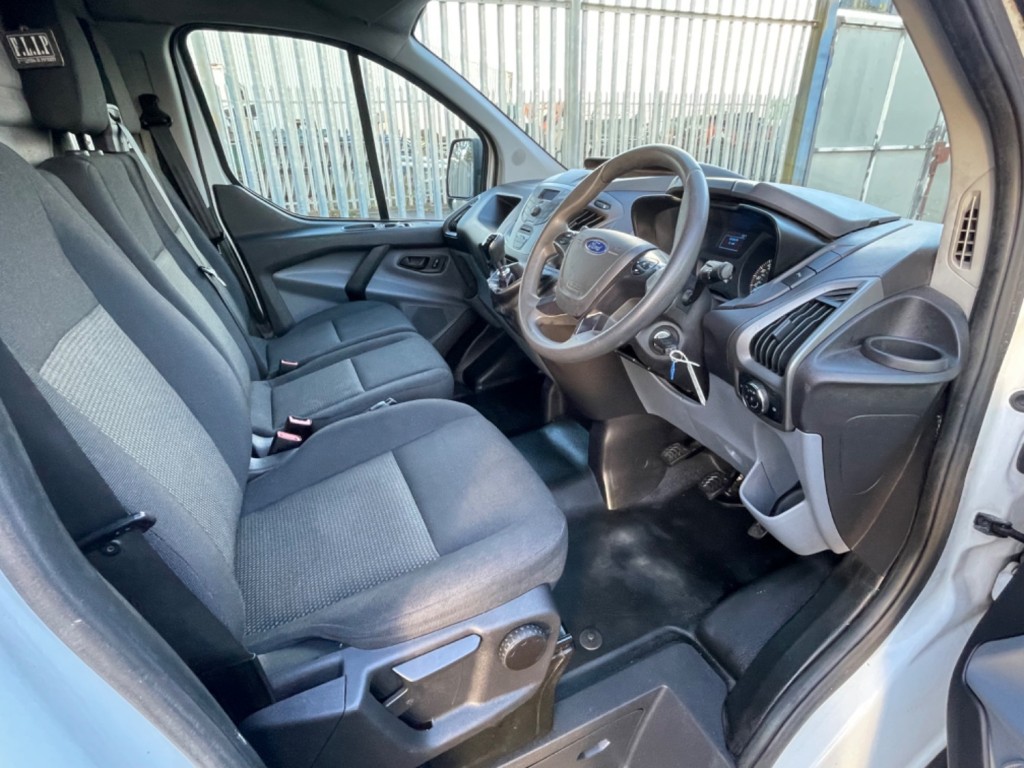 FORD TRANSIT CUSTOM 310. 2.0TDCi LWB Van.  Onboard Generator. 2016