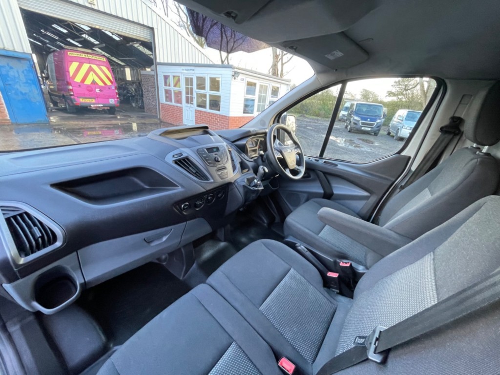 FORD TRANSIT CUSTOM 310. 2.0TDCi LWB Van.  Onboard Generator. 2016