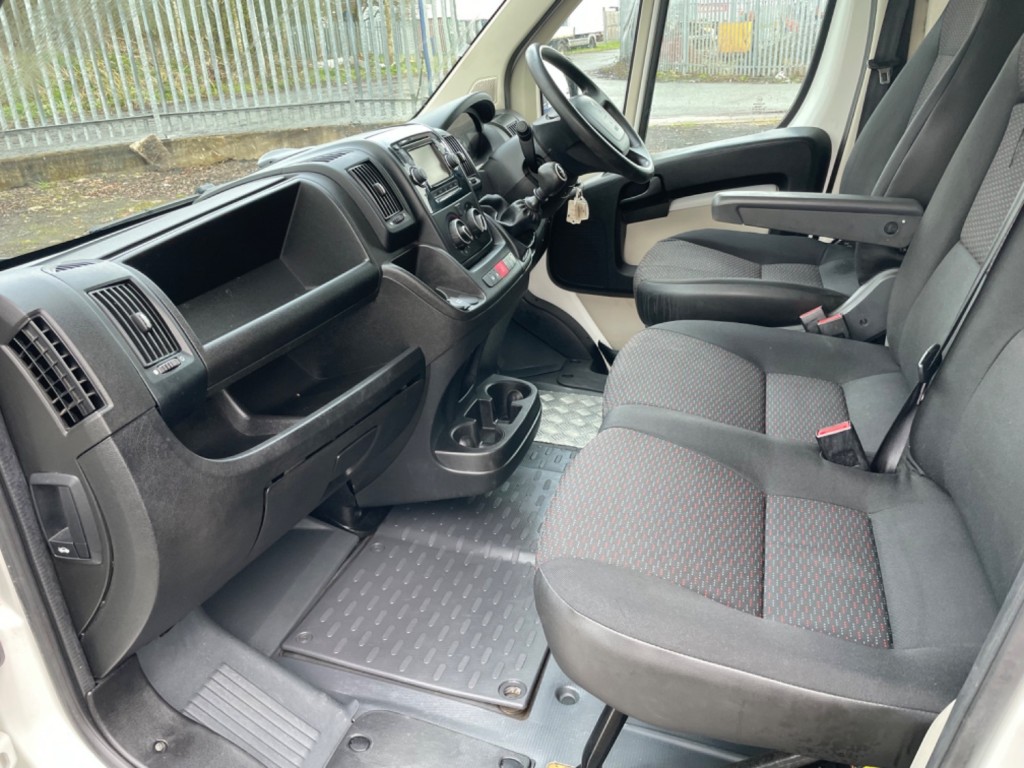 PEUGEOT BOXER BLUE HDI 335 L3H2 PROFESSIONAL . FSH. 2018