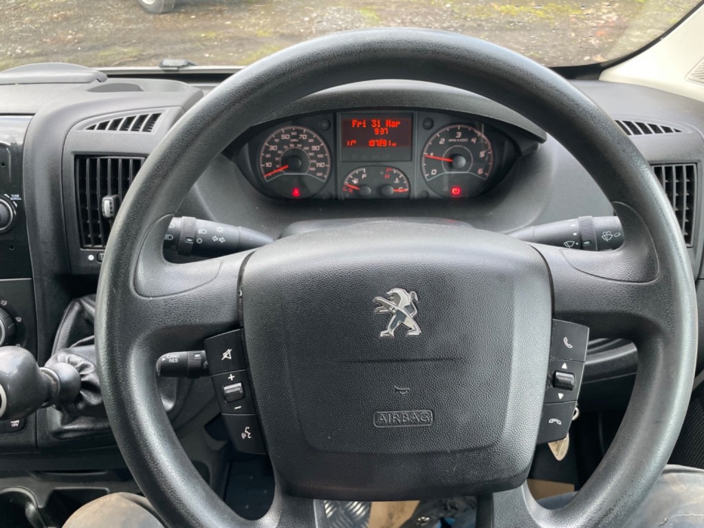 PEUGEOT BOXER BLUE HDI 335 L3H2 PROFESSIONAL . FSH. 2018