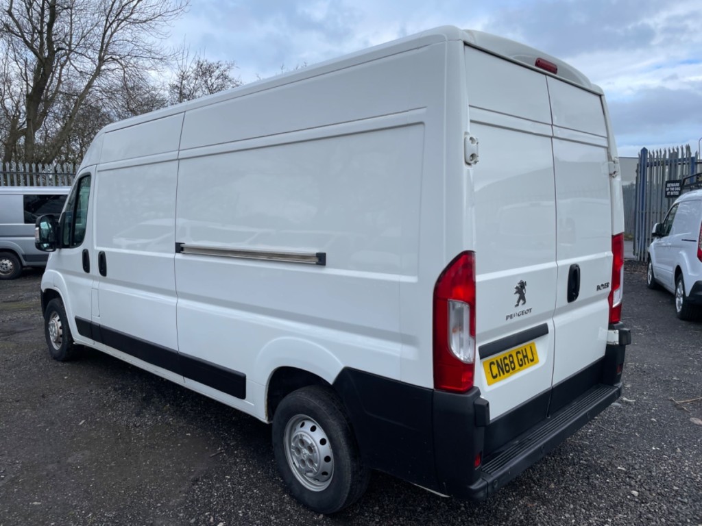 PEUGEOT BOXER BLUE HDI 335 L3H2 PROFESSIONAL . FSH. 2018