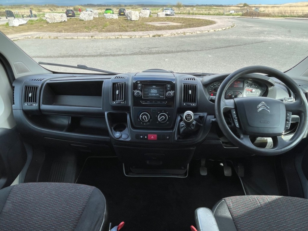 CITROEN RELAY CAMPERVAN. FIXED BED. SWIVEL SEATS. AC.CRUISE.DAB.B-TOOTH. 2015