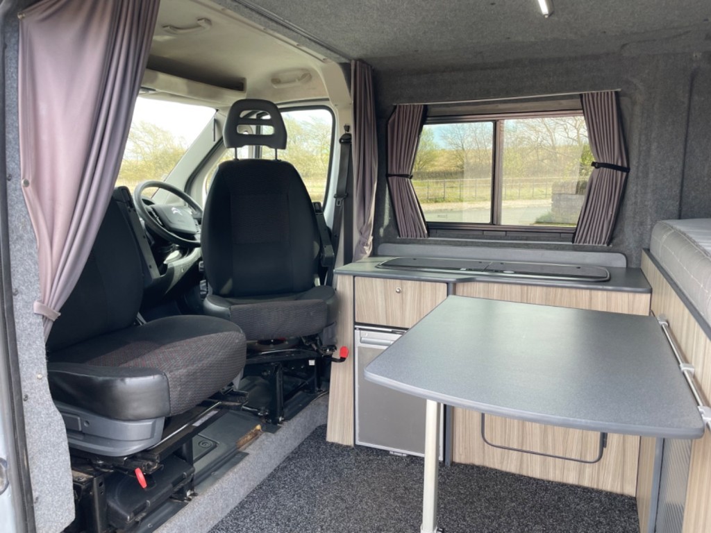 CITROEN RELAY CAMPERVAN. FIXED BED. SWIVEL SEATS. AC.CRUISE.DAB.B-TOOTH. 2015