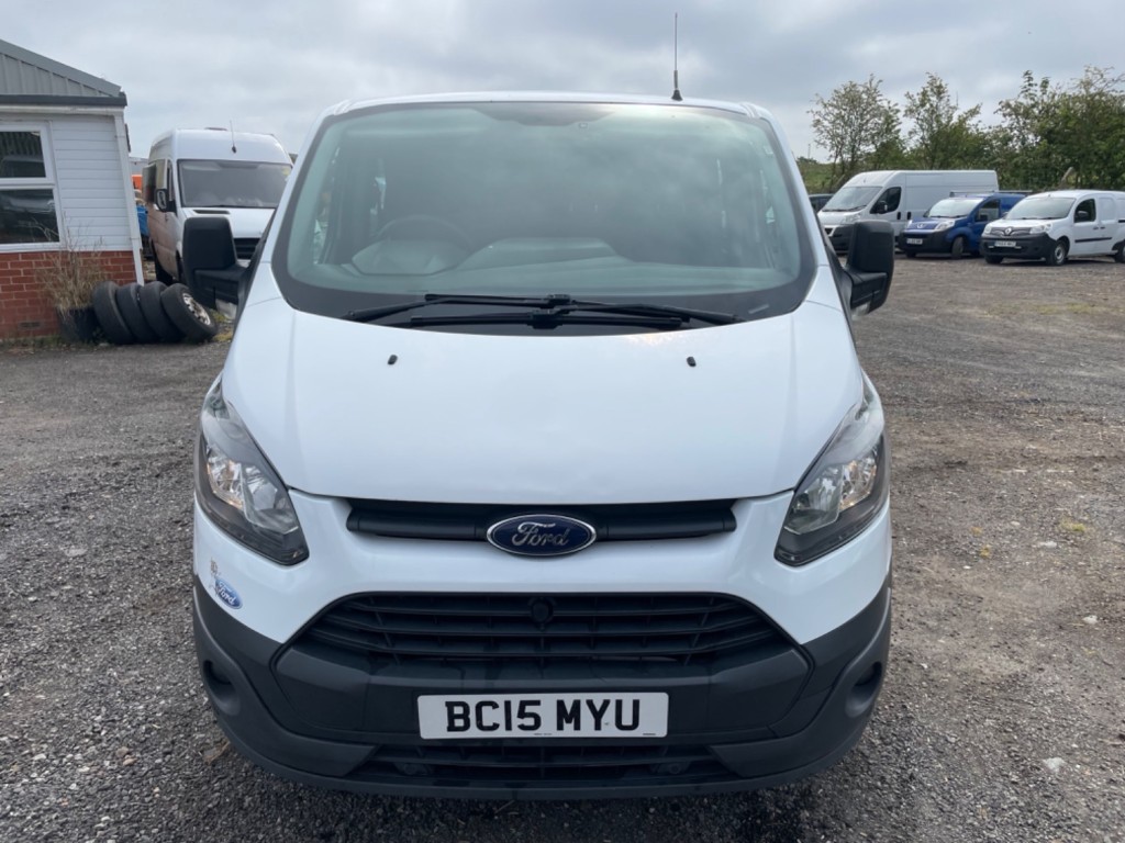 FORD TRANSIT CUSTOM Crew Cab. Aircon. DAB. Appleplay Android. 6 Seats. 2015