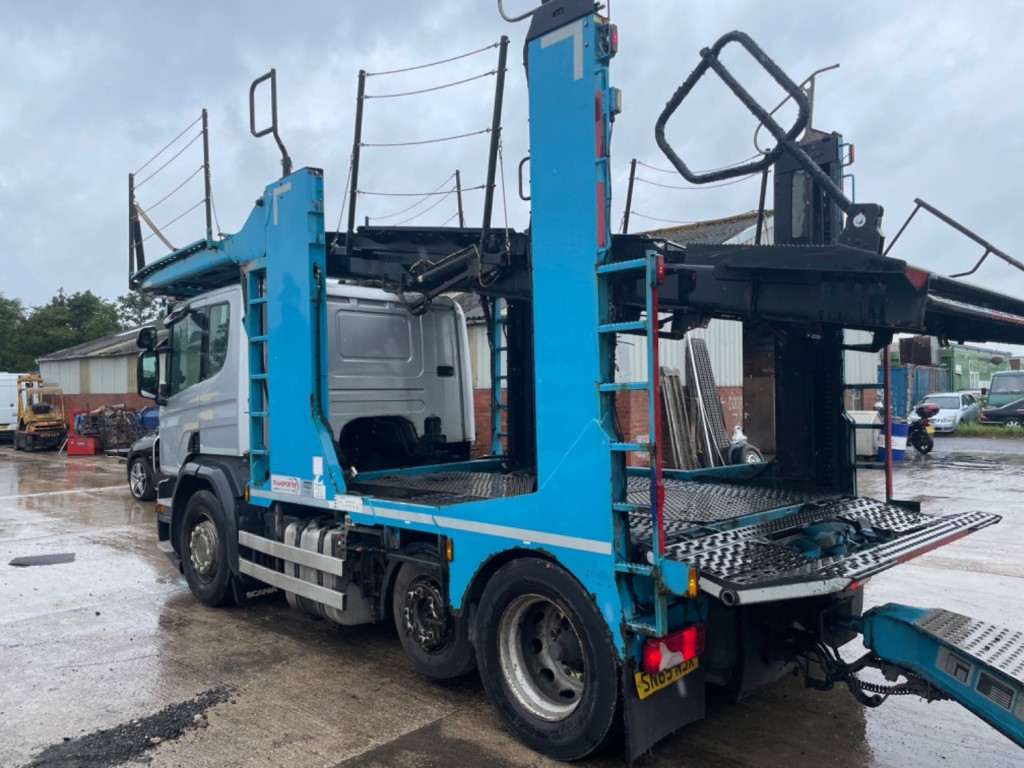 SCANIA P SERIES P410 6x2 EURO 6 + Transporter Engineering EVO6  Car Transporter Trailer. 2015