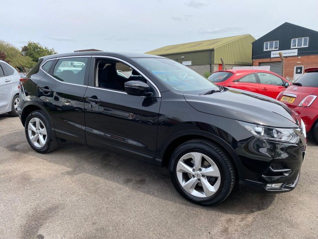 NISSAN QASHQAI 1.3 DIG-T Acenta Premium