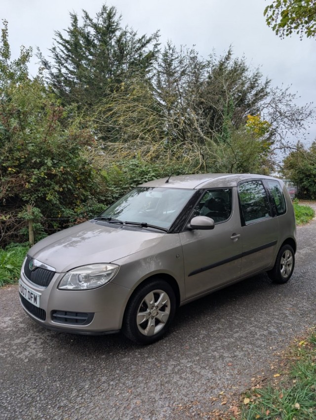 SKODA ROOMSTER 1.6 2