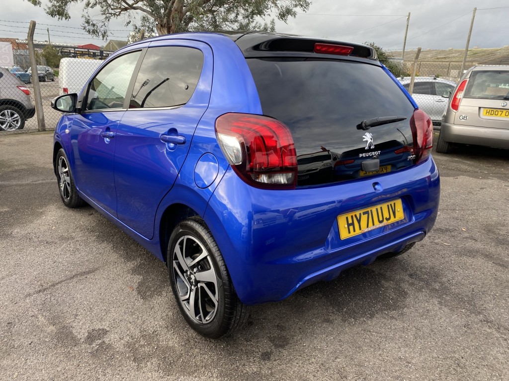 PEUGEOT 108