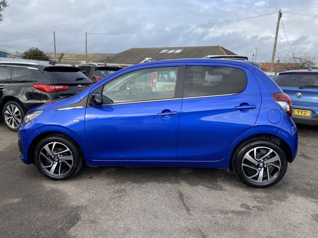 PEUGEOT 108