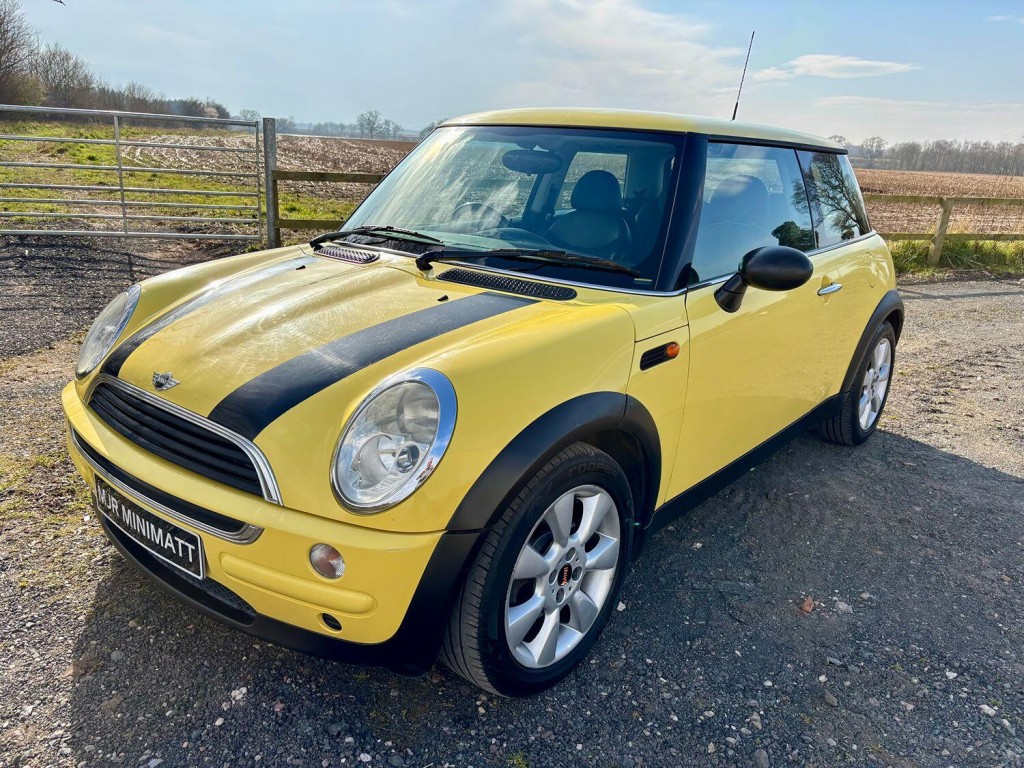 MINI HATCH