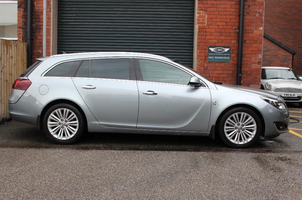 VAUXHALL INSIGNIA