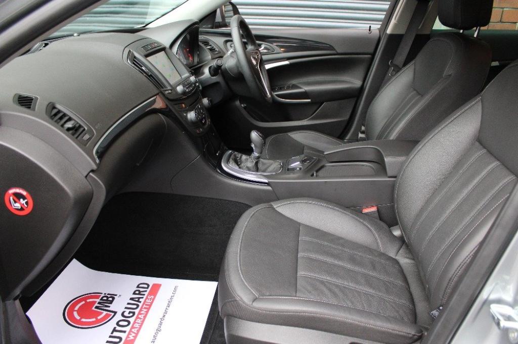 VAUXHALL INSIGNIA