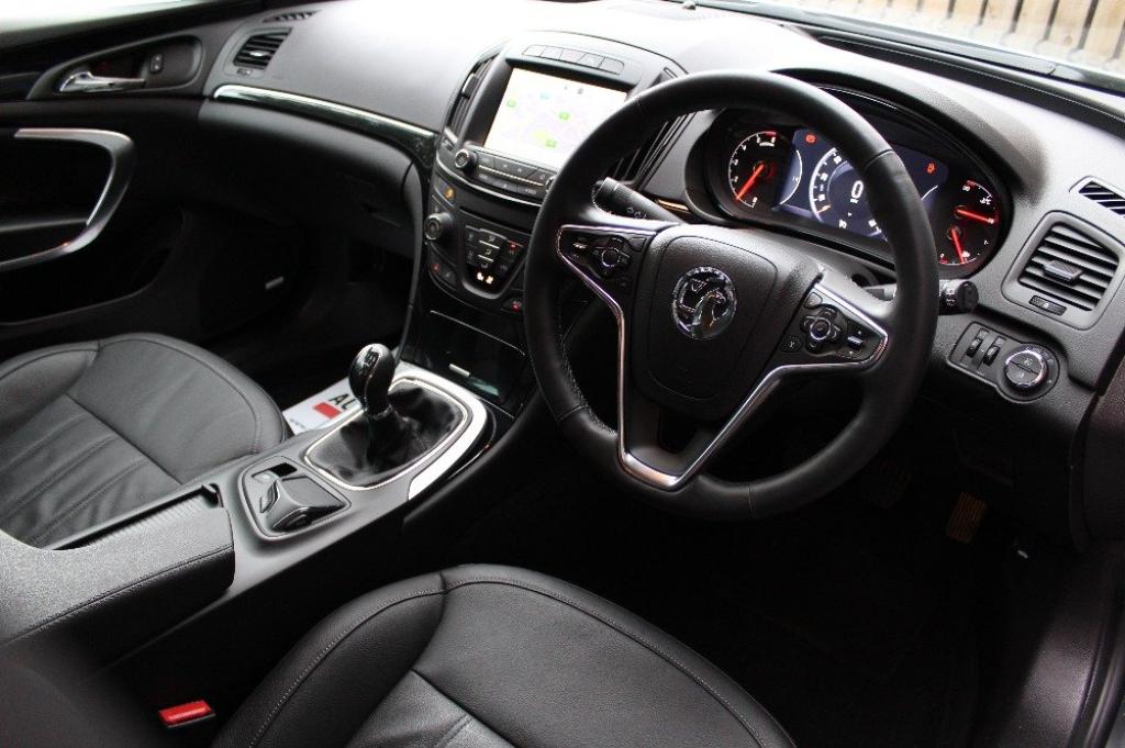 VAUXHALL INSIGNIA