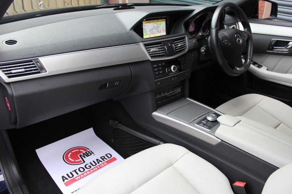 MERCEDES-BENZ E CLASS