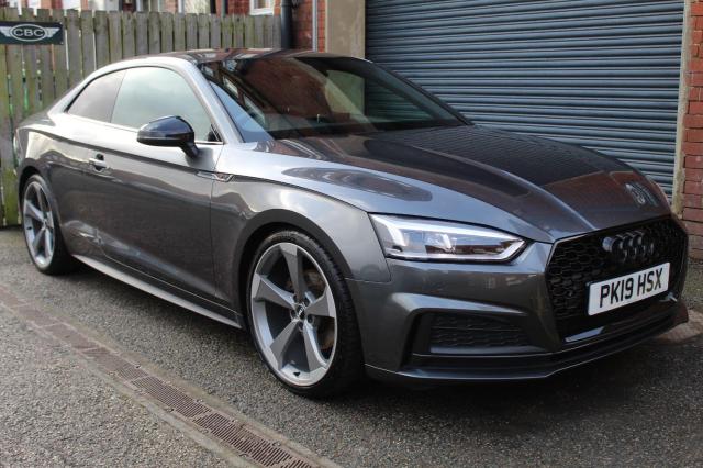 AUDI A5 2.0 TFSI 35 Black Edition 