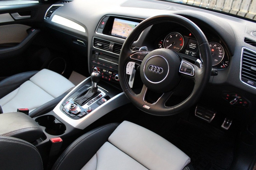 AUDI Q5